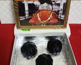ओरीओ बिस्कीटांचे मोदक (Oreo Biscuit Modak Recipe In Marathi) रेसिपी स्टेप 4 फोटो