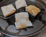 A picture of step 5 of Gluten-free Rice paper dumpling.