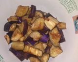Foto langkah ke 2 dari resep Sambal goreng terung ungu.