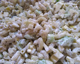 Foto del paso 3 de la receta: Ensalada de coditos y manzana