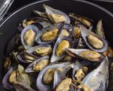 Foto del paso 8 de la receta: Cholgas para agregar a una cazuela, acompañar con arroz blanco o cocinarlas tipo escabeche, o con