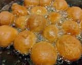 A picture of step 4 of Khoya Jamun.