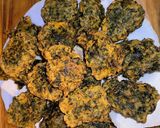 Foto del paso 5 de la receta: Buñuelos de acelga y verdeo !!