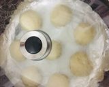 Hình bước làm 6 của món Nấu ăn cùng con: Bánh mì sữa siêu mềm siêu dễ không cần lò nướng