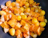 Hình bước làm 4 của món Thịt kho trứng cút và đậu hủ