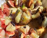 Une image de l'étape 5 de Figues rôties à la tomme de brebis et miel.