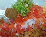 A picture of step 3 of Channa chaat.