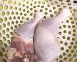 Hình bước làm 1 của món Gà áp chảo mật ong