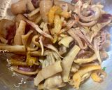 A picture of step 2 of Dried Squid Congee.