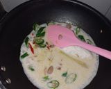 Foto langkah ke 3 dari resep Telur Masak Santan Cabai Hijau.