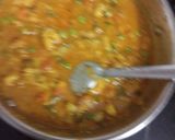 A picture of step 4 of Vegetables Gravy.