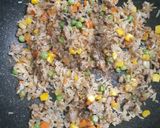 รูปขั้นตอนการทำที่ 3 ของ ข้าวผัดหมูสับผักรวม