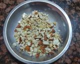 स्ट्रॉबेरी ड्राई फ्रूट ओट्स कुकीज (strawberry dry fruits oats cookies recipe in Hindi) रेसिपी चरण 1 फोटो
