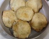 A picture of step 5 of Dahi bhalla.