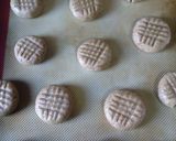 Foto del paso 4 de la receta: Galletitas integrales con pulpa de mandarina y miel🍯