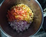 A picture of step 2 of Chatapata Bhel.