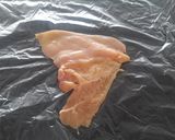 Foto del paso 4 de la receta: Pechuga de Pollo rellena con Jamón, Queso y Chimichurri a lo Carmelita