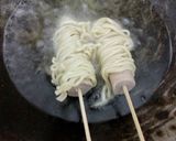 Foto langkah ke 3 dari resep Sosis selimut.