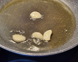 Foto del paso 2 de la receta: Fideuà negra