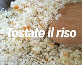Foto del passaggio 2 della ricetta Risotto al mandarino