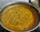'குழம்பு கூட்டி' செய்த கருவாட்டு குழம்பு(karuvattu kulambu recipe in tamil) ரெசிபி ஸ்டேப் 6 புகைப்படம்