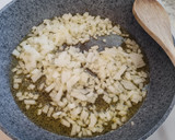 Foto del paso 3 de la receta: Arroz frito con curry y gambas