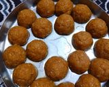 ચુરમા ના લાડુ (Churma Ladoo Recipe In Gujarati) રેસીપી સ્ટેપ2ફોટો