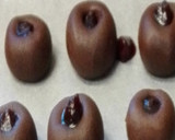Foto del paso 4 de la receta: Mantecaditos de chocolate (con mermelada o almendras)