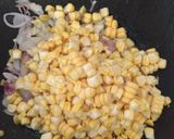 Foto langkah ke 2 dari resep Tumis Bayam Jagung Manis.