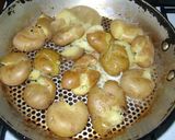 Foto del paso 2 de la receta: Papines con salsa de puerros y pulpetines