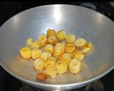 A picture of step 5 of Potato spirals.