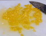 Foto del paso 3 de la receta: Panacota de chocolate con naranja