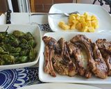 Foto del paso 6 de la receta Chuletillas de cordero a la plancha con patatas y P. de Padrón