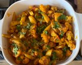 A picture of step 4 of Cauliflower and potato curry.