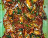 Foto langkah ke 3 dari resep Grilled Tiger Prawn - [Black Pepper & BBQ] Sauce (Oven).