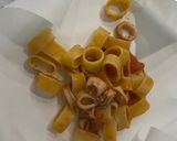 Foto del passaggio 7 della ricetta Calamarata al cartoccio