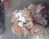 Foto langkah ke 4 dari resep Japanese Chicken Nanban with Paprika.
