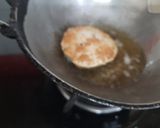 A picture of step 2 of Banana puri.