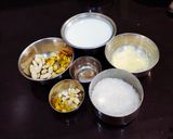 A picture of step 1 of Almond Pistachio Milkshake.