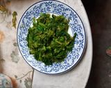 รูปขั้นตอนการทำที่ 2 ของ ผัดคะน้า เคล (Italian kale) คะน้าใบหยัก หรือ คะน้า อิตาเลี่ยน