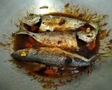 Foto langkah ke 3 dari resep Ikan Kembung Masak Kecap.