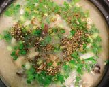 A picture of step 8 of Oyster and Shiitake Mushroom Rice Porridge.