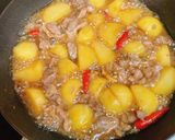 Hình bước làm 3 của món Thịt Kho Khoai Tây