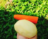 Hình bước làm 1 của món Bánh khoai tây chiên giòn nhân cà rốt chay