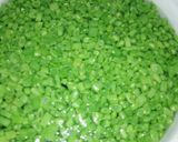 A picture of step 3 of Green Beans with Eggs.