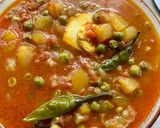 A picture of step 4 of Boiled egg in Aloo Matar.