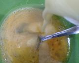 Foto langkah ke 2 dari resep Cheese Muffin Yoghurt with Mozzarella.