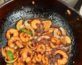Foto langkah ke 3 dari resep Udang Saus Mentega Pedas Bulbul.