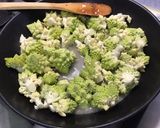 Une image de l'étape 6 de Fleurettes de chou romanesco au bouillon de poisson et estragon.