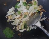 Foto langkah ke 4 dari resep Spaghetti Goreng Jawa.